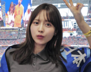 「やっぱり付き合ってる？」27歳インフルエンサー　W杯現地観戦でスター選手との熱愛疑惑が再燃…3年前にも“意味深投稿”
