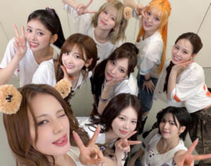 「完全に閉めてて悲しかった」NiziU　ドームツアー大阪公演での“スタンド上段席が完全封鎖”にファン騒然…観客との記念写真も公開なしの“異変”