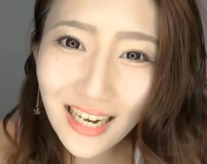 「著しく不適切です」グラドルYouTuber　“マナー違反”告発も批判続出→即削除した“問題”写真