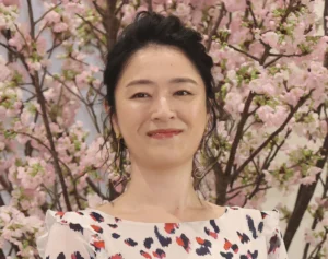 「20～30件いいねを押しても成立がゼロ」結婚発表した『カメ止め』女優（51）が告白…結婚相談所での“苦戦続き”婚活事情