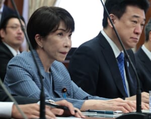 「面識がない」で窮地に…直らない高市首相の“自爆ぐせ”「変なところに防衛線を」とネットでも疑問視
