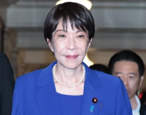 「偽情報にはご注意」と警鐘も…高市首相　日英首脳会談で掲げていた写真に“サッチャー説”拡散、現地で目撃された“真相”