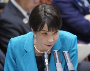 「わざとやってる？」“高市チルドレン”の女性議員（45）首相を追及する野党の背後で口をすぼめ…中継に映った“不自然な表情”にネット騒然
