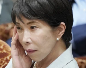 「これ笑うとこですか？」参政党議員　質疑中の高市氏の態度を怒りの追及…特定政党排除の国民会議は「民主主義としてありえない」と厳しく批判
