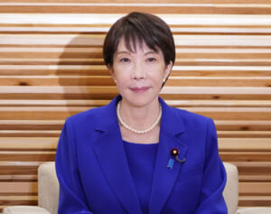 「間違った世界に私達は生きている」芥川賞作家　止まらぬ高市首相への痛烈批判…過去にも「詐欺師が総理になっている」