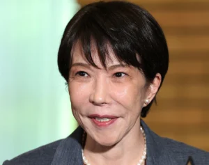 「現政権が最低であるのは間違いないが…」芥川賞作家　高市首相とともに痛烈批判した“元首相”