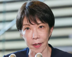 「初めて見た」高市首相 国会中継に“カメラ目線”答弁で驚きの声…中傷動画＆サナエトークン問題を全否定も“長すぎる”答弁に野党議員は「何をべらべら」と苦言