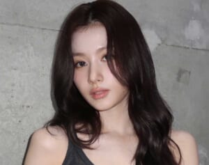 「あまり上品に見えない」「別格の美しさ」TWICE・サナ　“見せパン”衣装に賛否…本人が語った“真相”