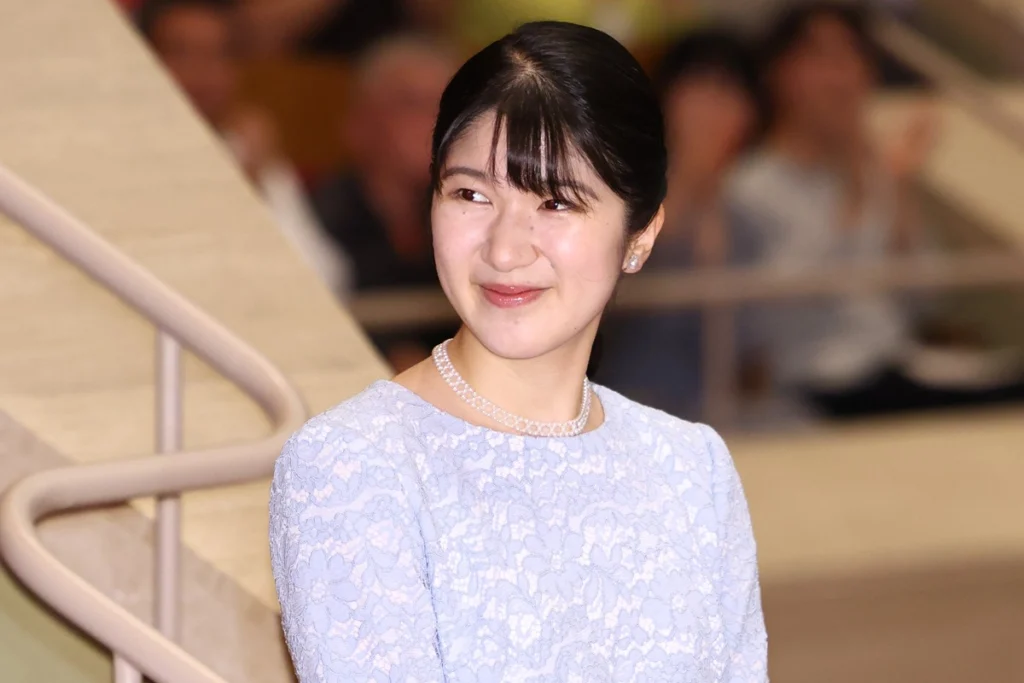 「次の天皇は愛子さましかいない」“上皇さまの従弟”元皇族(81)が高市政権の“養子案”を完全否定…「ご子孫が即位されていく形でもいい」と女系も支持