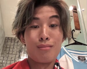 「ガチで胸糞悪い」登録者数110万人超の人気YouTuber　メッシの身長揶揄した“モノマネ投稿”に批判噴出…W杯で“絶叫ポーズ”が大バズりも水の泡
