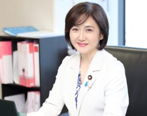 《高脂肪乳房の全国一律の通知が実現へ》尽力した生稲晃子議員が明かす思い「自分のがん経験が少しでも役立てれば」