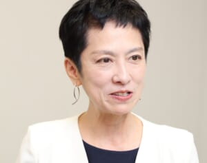 「愛子さまを天皇に」蓮舫氏が訴える“長子優先”…皇位継承の見直し余地を残した改正法案の“4文字”