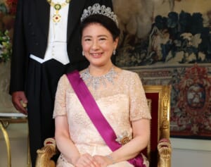雅子さま　「フェルメール・ブルー」と「伝統工芸品のレース」のドレスで敬意を…専門家が解説する【オランダ・ベルギーご訪問ファッション】