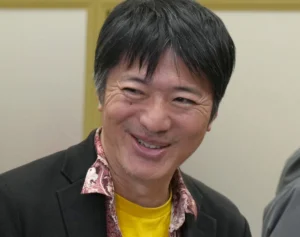 《電動キックボードで鎖骨骨折》事故に遭った長井秀和氏が語る“教訓”…「ヘルメットの着用はお願いしたい」現状に警鐘も