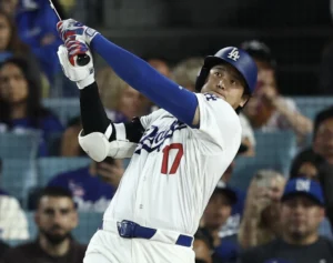 大谷翔平は膝の違和感、真美子さんは消えないクマに苦悩…夫婦の不調癒す「疲労回復スープ」