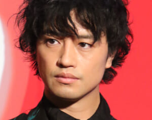 「今日も家の前でしました」斎藤工　本人にも自ら報告…愛犬が散歩中にトイレをしてしまう“大人気俳優の自宅”