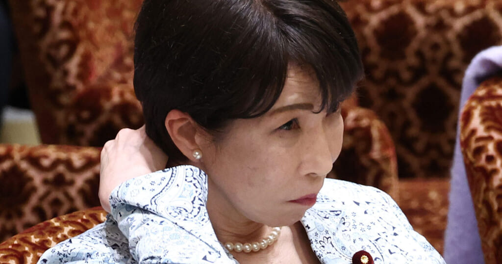 「幼稚なヨイショ」炎上する高市首相の“半端ない多忙アピール”に助け舟出した「女性副大臣」にあがる疑問の声