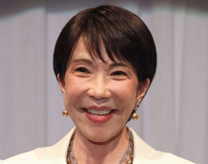 高市首相　ジュエリーベストドレッサー賞出席に止まぬ批判…15年前に公務理由に欠席した蓮舫氏との“差”