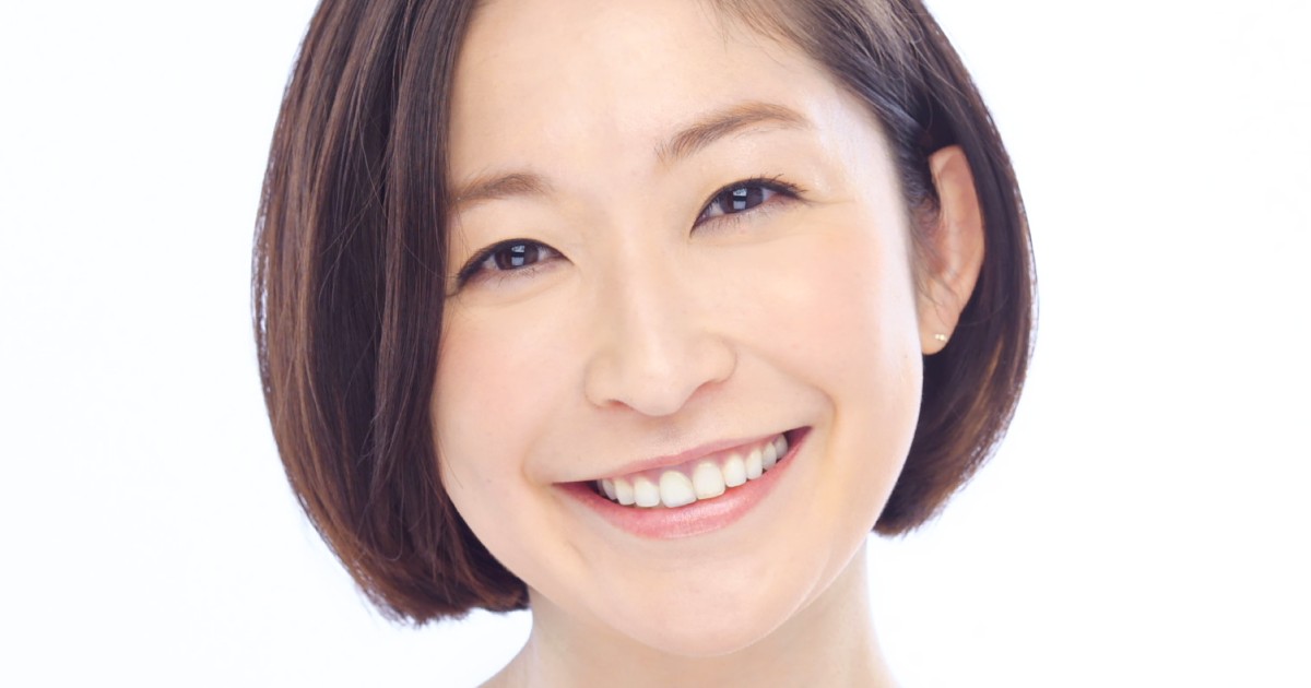「ボールペンまで同じものを」アコム女優・小野真弓が憧れすぎたレジェンド女優を実名告白 | 女性自身