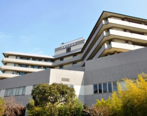 《対象はほぼ女性》兵庫・赤穂市役所で異例の“玉突き雇い止め”…非正規130人がリストラへ