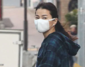 「全然変わってない」消えた大人気元女優（59）　“美しすぎる近影”にネット騒然…芸能界引退から9年→“美容家”転身の現在地