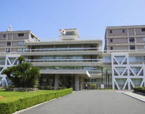 女児34人にわいせつ…元男性教諭への“懲役9年”判決に「ほんと軽すぎる」怒り殺到…現役弁護士も明かした裁判への“違和感”