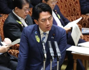 《過去には“違法監視”で国敗訴も》自衛隊「現地情報隊」が市民の思想や性的指向を情報収集か…小泉防衛相は「事実確認してない」
