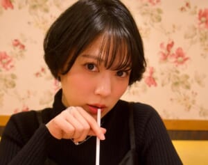 「流石に引く」元紅白出場歌手　首元まで入った“全身びっしりタトゥー”姿に賛否…アイドル時代から貫く“他人とは違う”スタイル