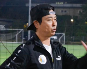 国立7万人動員を目標に…芸人サッカーチーム率いる次長課長・河本「元代表・坪井コーチからスペイン戦術を」