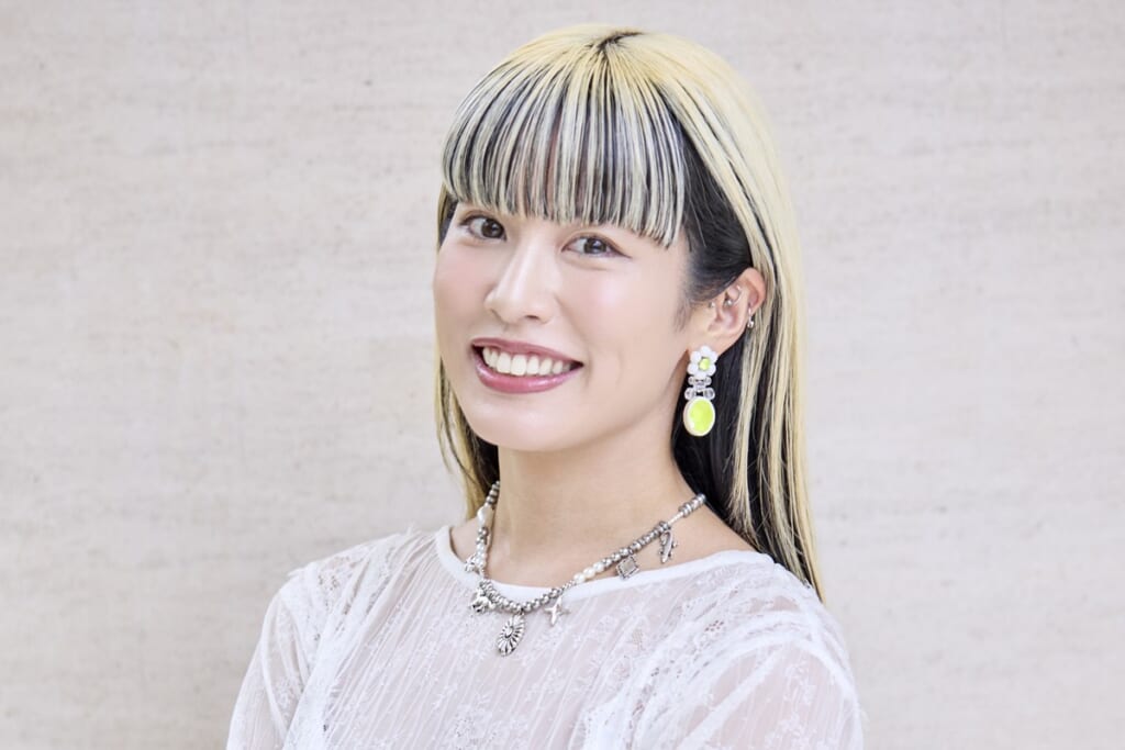 「デブスパッツとあだ名を」帰国子女だった私にかけられたルッキズムの呪い…体重が40kgを切ったことも