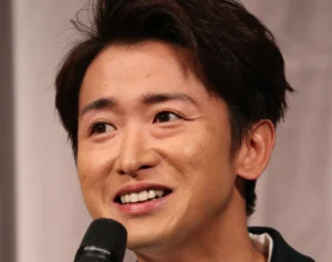 《左腕のタトゥーも堂々と公開》大野智　“アイドル業”に違和感…ファンだけに明かしていた「密かな本音」