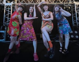「本当にキツい」“オアシス前座”ガールズバンドにギター投げられた客が重症の事故も公表は4カ月後、前日までライブ告知…声明コメント欄も閉鎖の“不誠実”対応に疑問の声