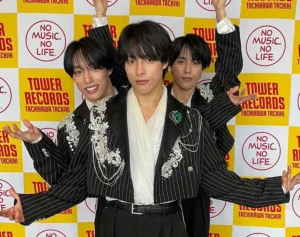 「阿修羅マイケル」が話題の佐藤三兄弟　デビューイベントで明かした憧れの“レジェンド3人組アイドル”