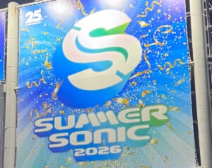 「演奏中にスマホでゲームする人も…」サマソニでサカナクション、ジェニー待ちの“地蔵”問題が波紋…フェス側は“場所取り禁止”通知も対応に苦慮