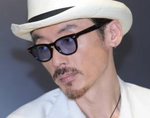 「お近づきにはなりたくない」テレビから消えた人気タレント（69）“タトゥーに見える”コーデが波紋…逮捕複数回→違約金数億円の壮絶半生