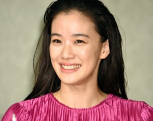 《『Tシャツが乾くまで』の蒼井優、松山ケンイチも》“昭和60年生まれ”俳優は演技派揃い…専門家が語る「二刀流世代」の強み