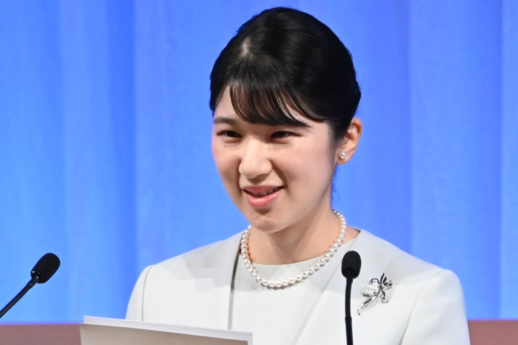 《入社から2年でご公務は倍増》愛子さま 睡眠時間を削ってでも日赤へ…側近からは心配の声も貫く「二刀流への矜持」