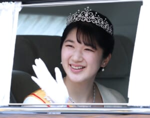 高市早苗首相　“私的X”での「皇位継承は既に確定」投稿に皇室研究者が反論「直系の重視が当然」