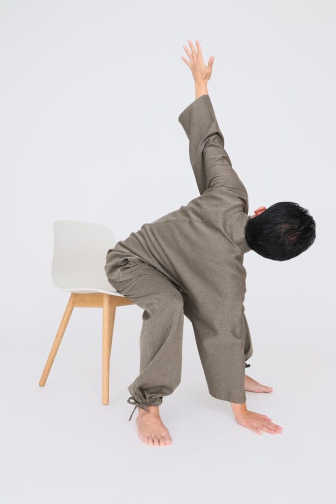 ごぼう先生が動画で解説!「50代からの不調解消体操」【秋の抜け毛改善 ひらけ肺(ハイ)!体操】|介護界のアイドル