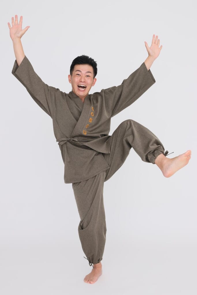 ごぼう先生が動画で解説！「50代からの不調解消体操」【胃腸バテ解消 ももあげパン！体操】｜介護界のアイドル