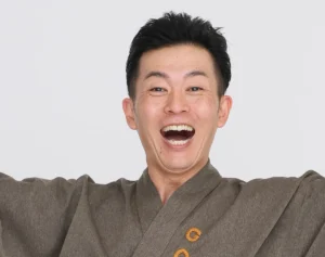 ごぼう先生が動画で解説！「50代からの不調解消体操」【胃腸バテ解消 ももあげパン！体操】｜介護界のアイドル