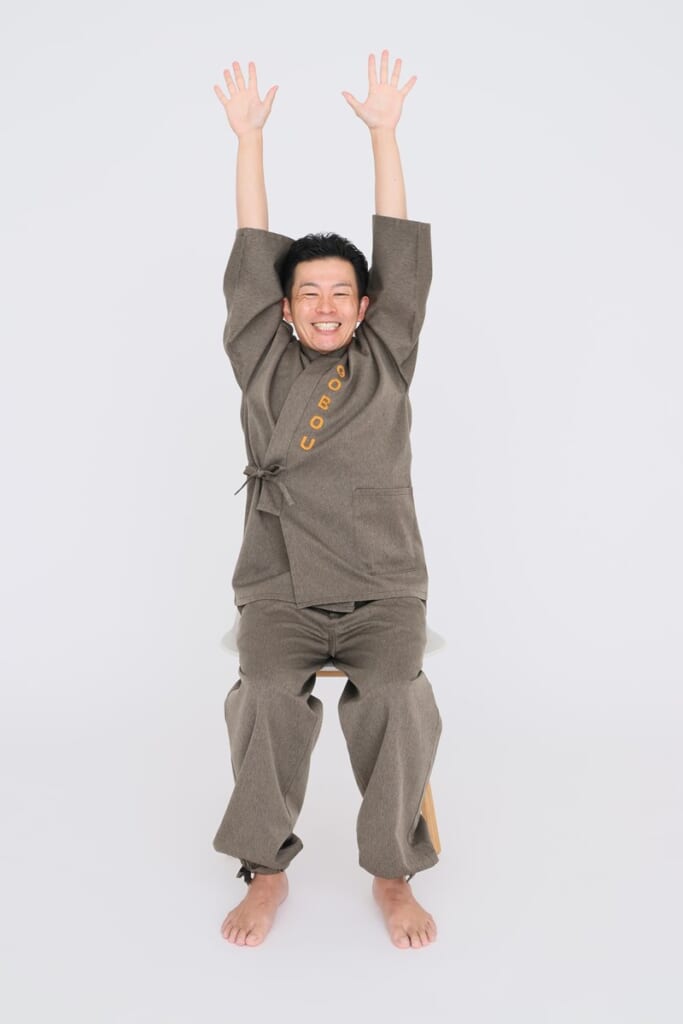 ごぼう先生が動画で解説!「50代からの不調解消体操」【秋の抜け毛改善 いないいないば~んざい】|介護界のアイドル