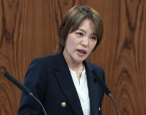「元アイドルという職業への偏見」“共産党の論客”が今井絵理子議員へのバッシングに苦言…関係者も明かす「他党にも好かれる」人物像