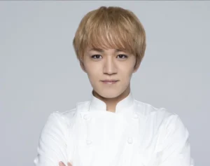 「外せなかったのか」神山智洋　WEST.終了発表での「サングラス着用」批判が“致命的にズレている”ワケ