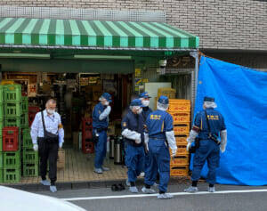《北区・2人刺傷事件》刺された男性が呻き、容疑者女性は建物をウロウロ…目撃者が語る「緊迫の現場」