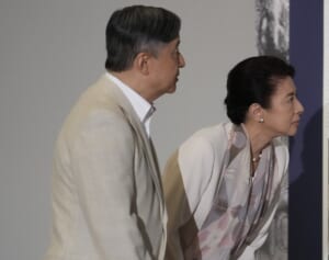 天皇陛下は「素晴らしい」、雅子さまは顔を近づけ…両陛下が夢中になった「オランダ画家の作品」とは