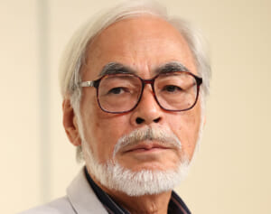 《“天皇制反対”の憶測も》宮崎駿　両陛下とカオナシの記念撮影で“不在”に集まる注目…明かしていた「園遊会に出席しないワケ」