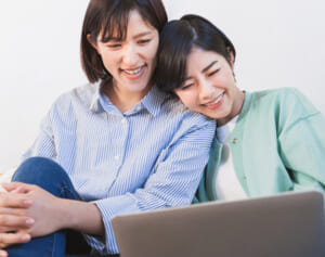 《年間約50人が祖国を捨て――》海外で保護を求める「日本人難民」の知られざる現実
