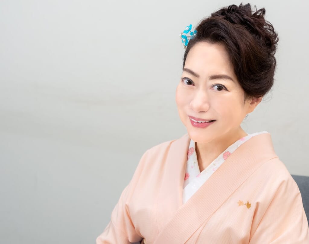 「母の本当の子だったのかも」山村紅葉　没後30年…初めて小説を書いて気づいた母・山村美紗さんと「似ているところ」