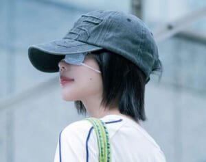 「気遣いの人すぎる」紅白出場女性タレント　空港で見せた“周囲への配慮”に称賛の声